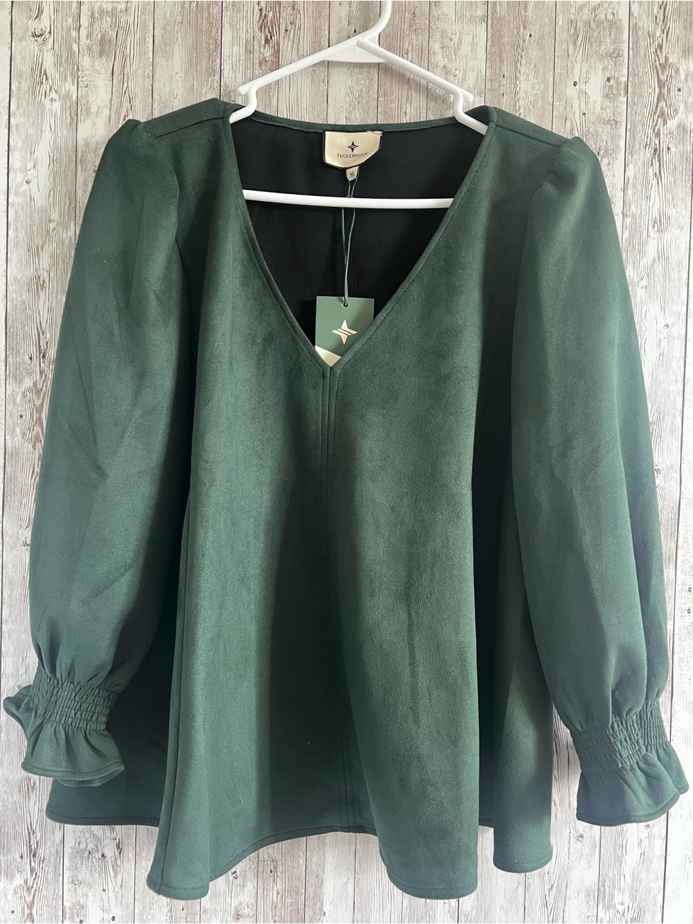 Tuckernuck Easton Hunter Green V-Neck Puff Sleeve Faux Suede Blouse NEW Med